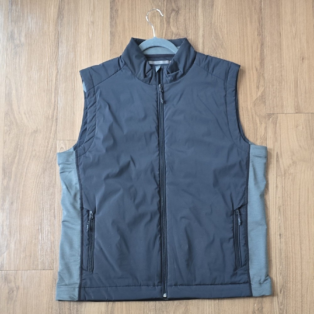 Vineyard Vines Men's Black and Gray Vest